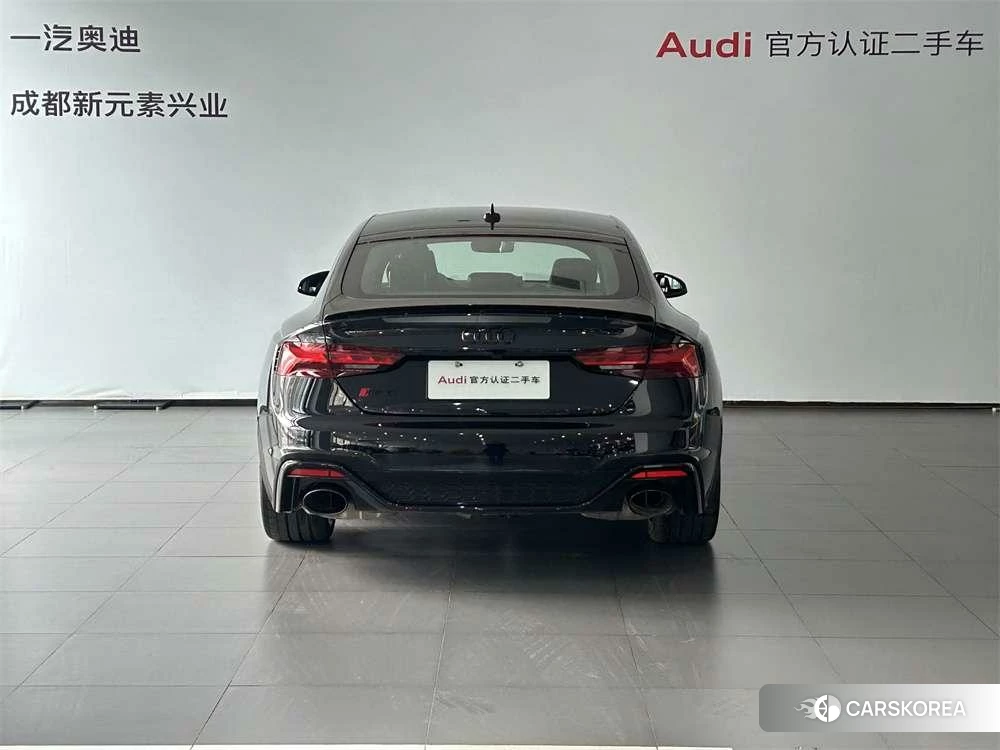 Audi RS 5 2023 Черный из Китая