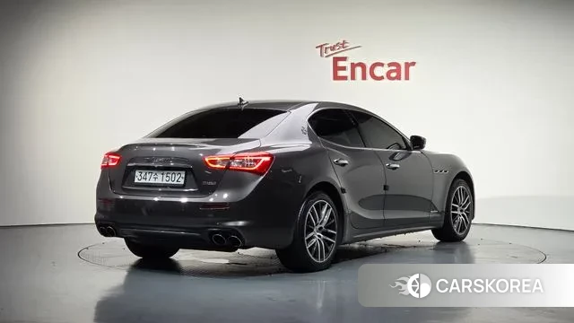 Maserati Ghibli 2019 Серый из Кореи