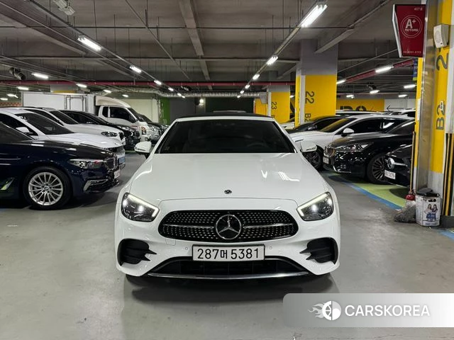 Mercedes-Benz E-Class W213 2022 Белый из Кореи