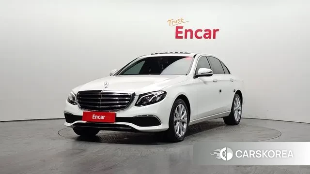 Mercedes-Benz E-Class W213 2019 Белый из Кореи