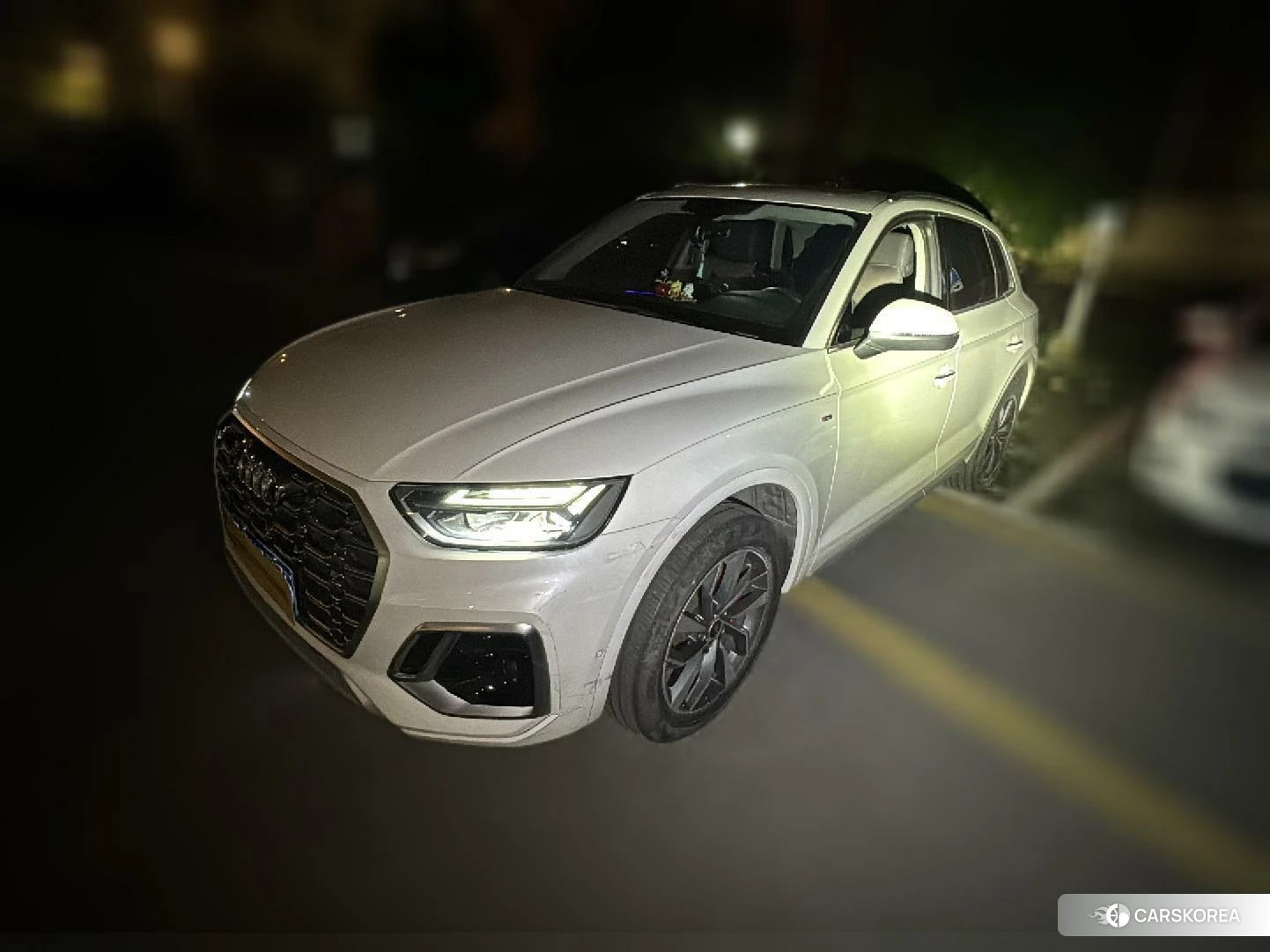 Audi Q5L 2022 Белый из Китая