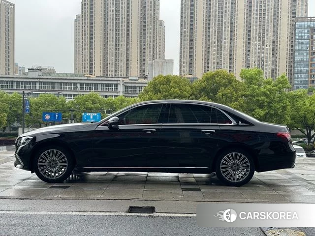 Mercedes-Benz E-class 2023 Черный из Китая