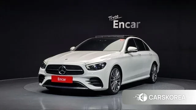 Mercedes-Benz E-Class W213 2022 Белый из Кореи