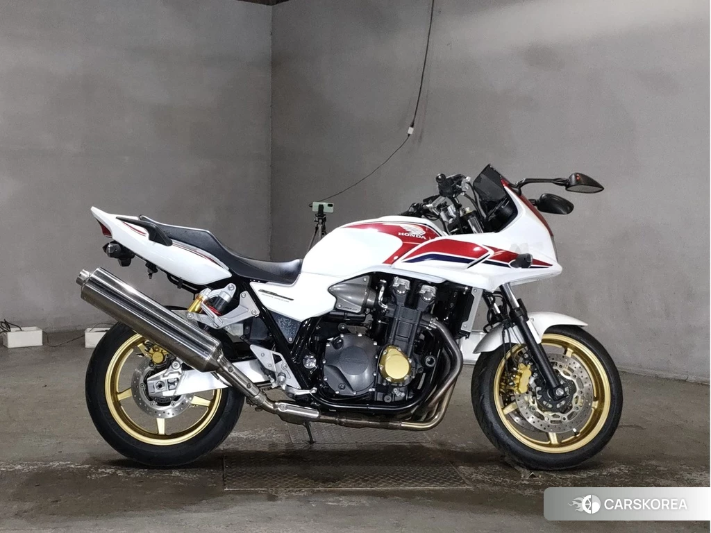 Проданный Honda CB1300SF BOLDOR 2013 из Японии