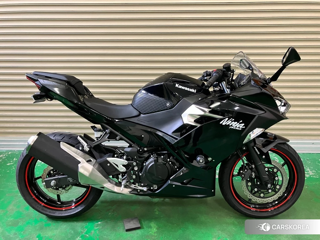 Проданный Kawasaki Ninja 400-2 2021 из Японии, фото 2