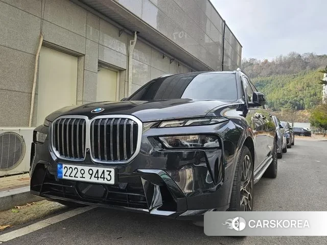 BMW X7 (G07) 2023 Черный из Кореи
