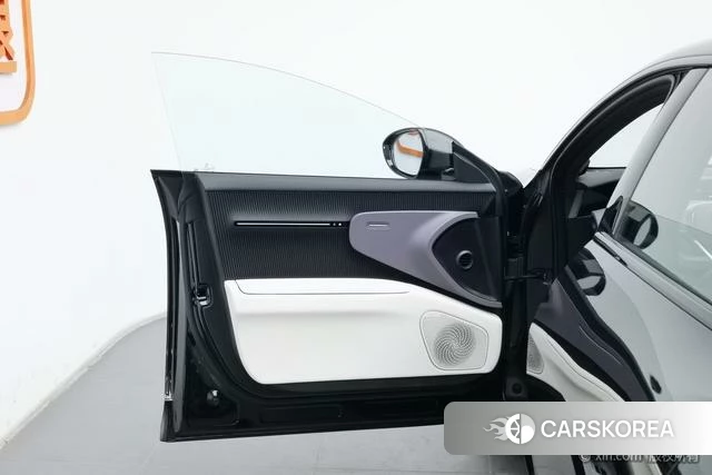 Avita 12 2025 Черный из Китая