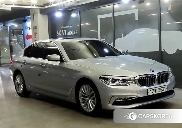 BMW 5 Series (G30) 2018 Серебряный из Кореи