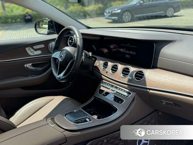 Mercedes-Benz E-class 2024 Черный из Китая