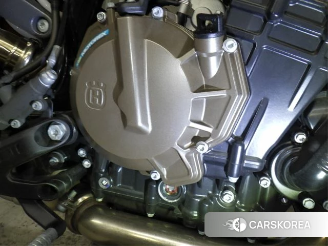 Engine photo