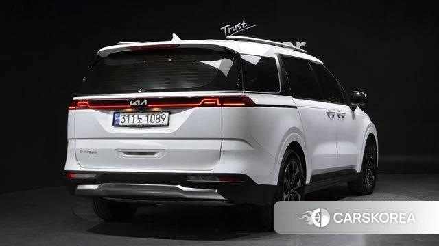 Kia Carnival 4th generation 2023 Белый из Кореи