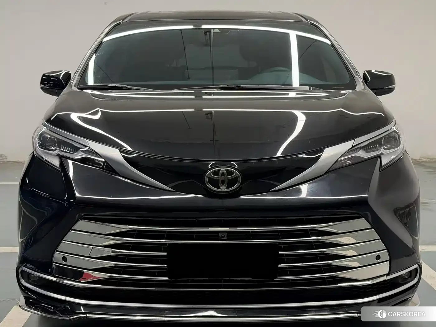 Toyota Sienna 2024 Черный из Китая