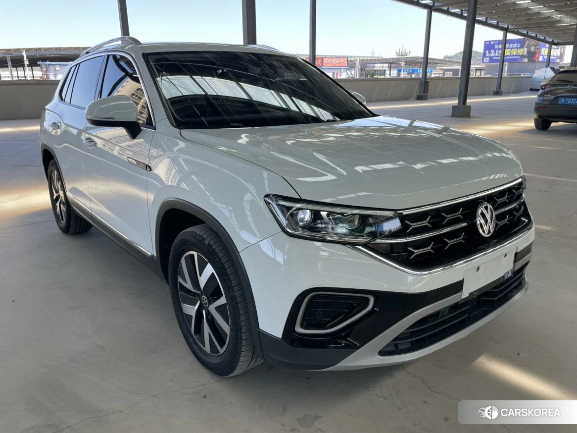 Volkswagen Tanyue 2022 Белый из Китая