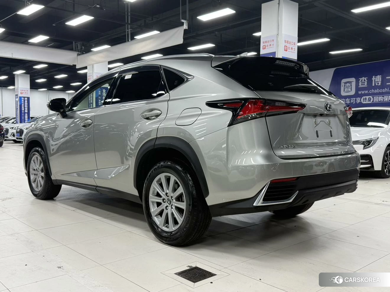 Lexus NX 2019 Серебристо-серый из Китая