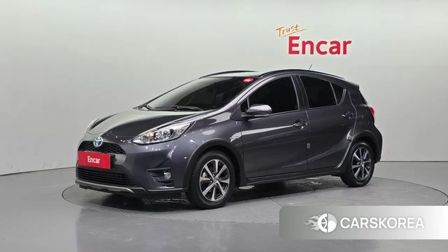 Toyota Prius C 2020 Серый из Кореи