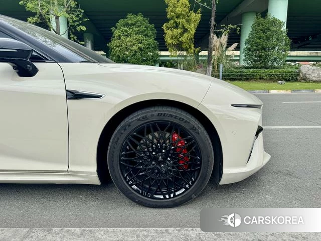 Nezha Automobile Nezha S 2023 Белый из Китая
