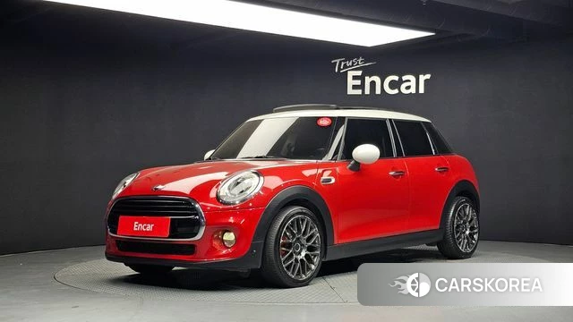 Mini Cooper D 2018 Красный из Кореи