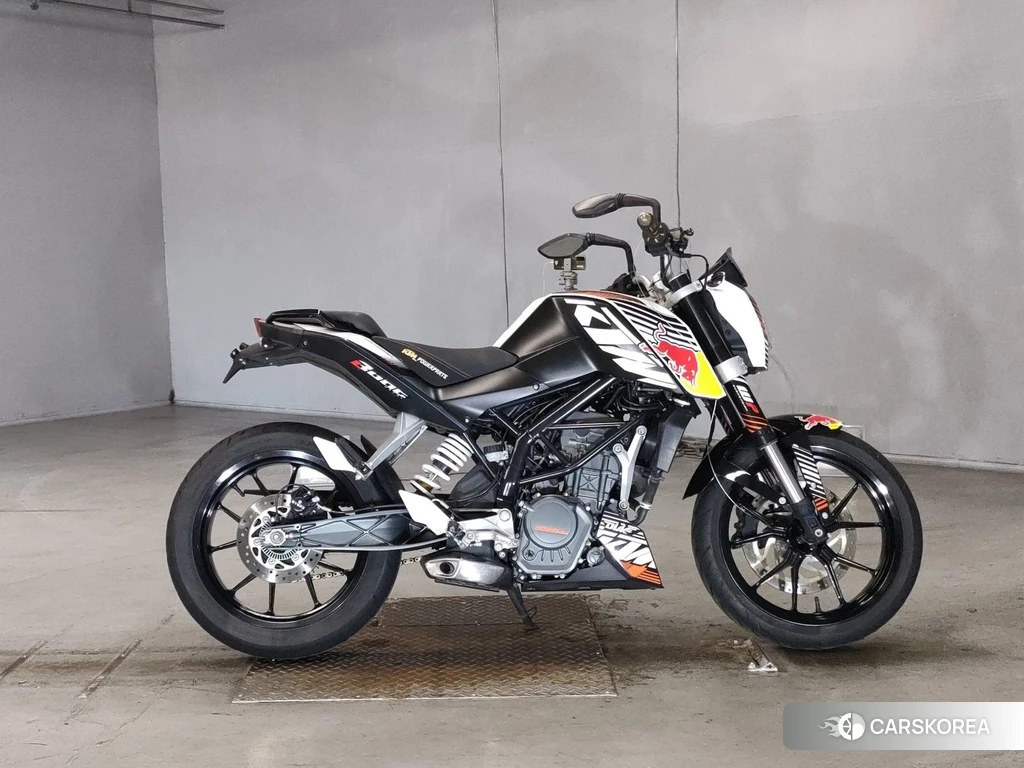 Проданный KTM 200 DUKE 2013 из Японии, фото 2