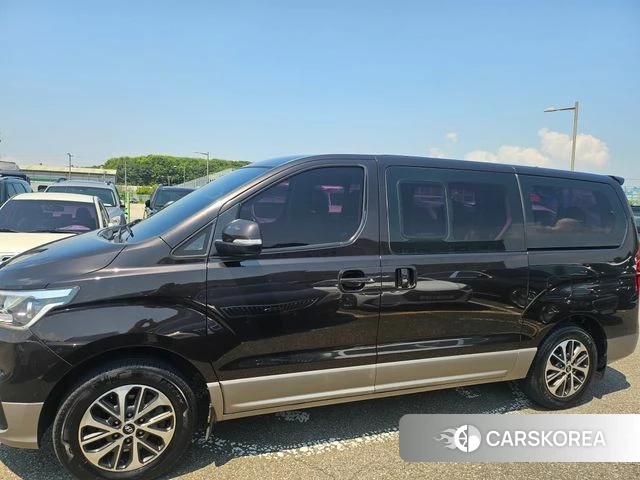 Hyundai The New Grand Starex 2018 Коричневый двухцветный из Кореи