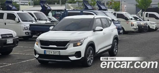 Kia Seltos 2022 Белый из Кореи