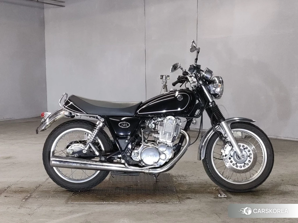 Проданный Yamaha SR 400 2011 из Японии, фото 2