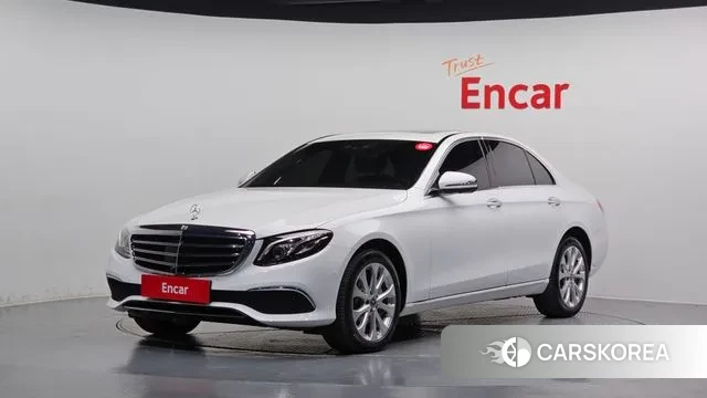 Mercedes-Benz E-Class W213 2020 Белый из Кореи