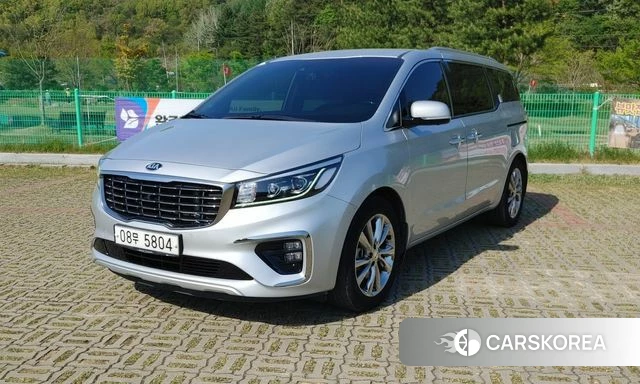 Kia The New Carnival 2018 Серебряный из Кореи