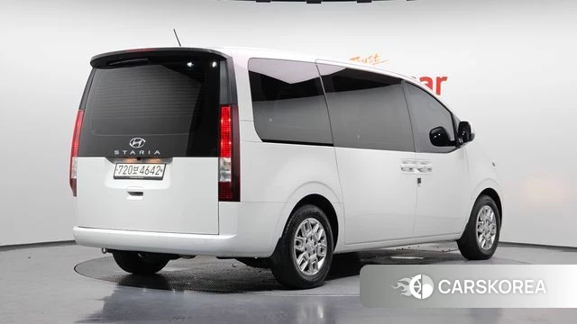 Hyundai Staria 2024 Белый из Кореи
