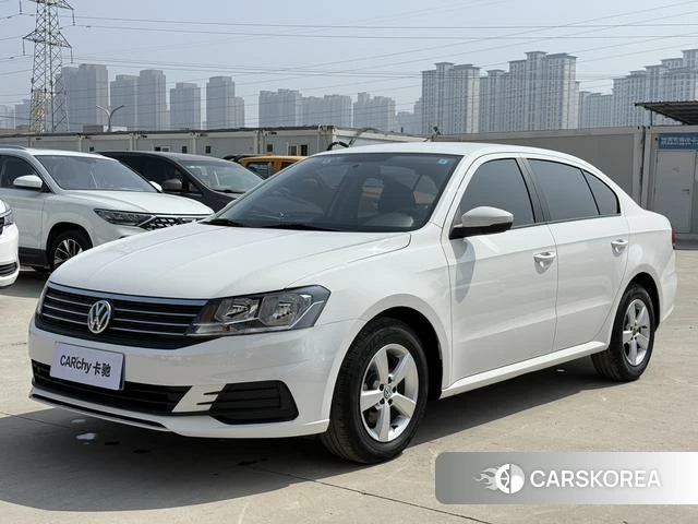 Volkswagen Lavida 2022 Белый из Китая