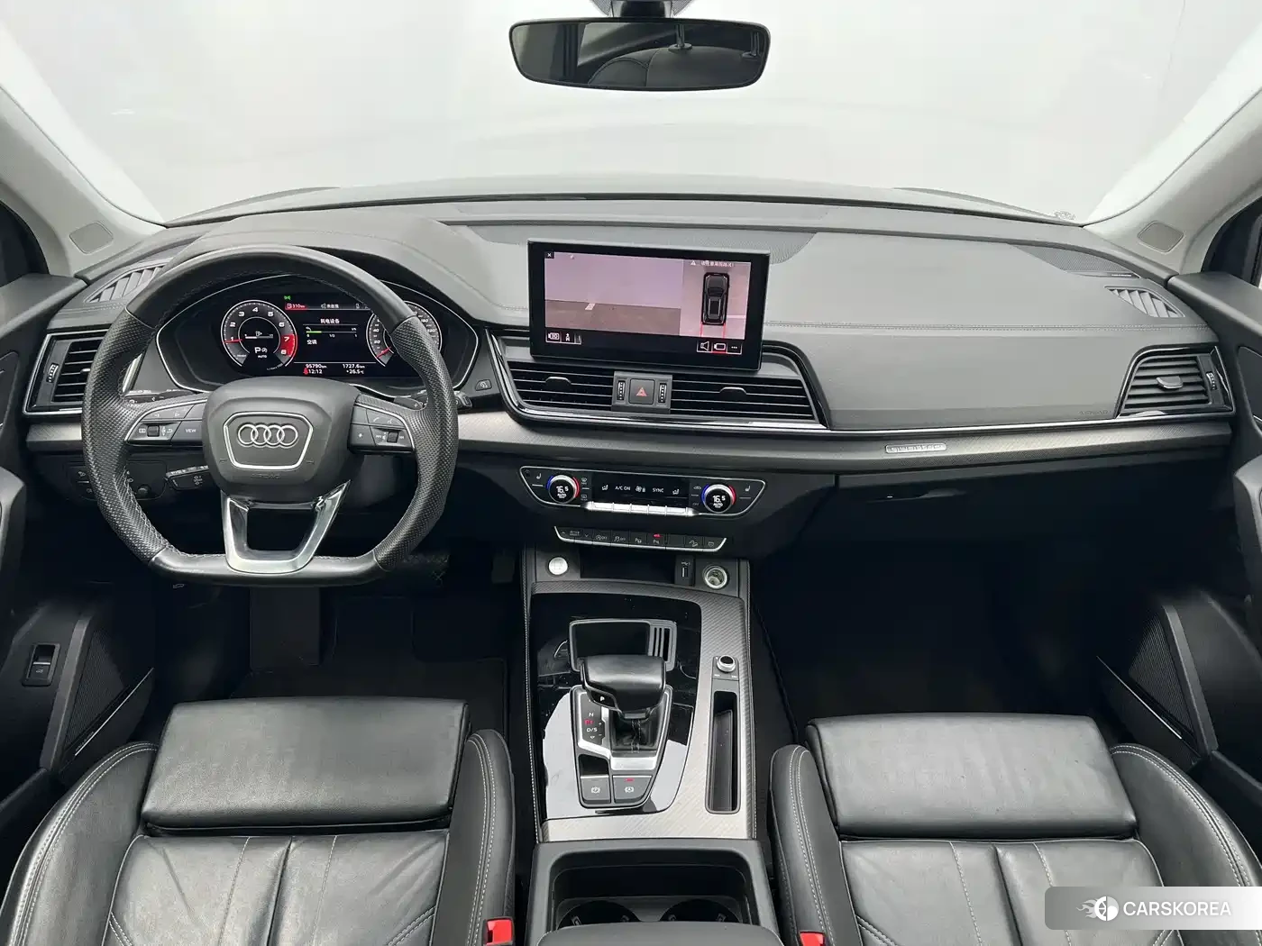 Audi Q5L 2021 Черный из Китая