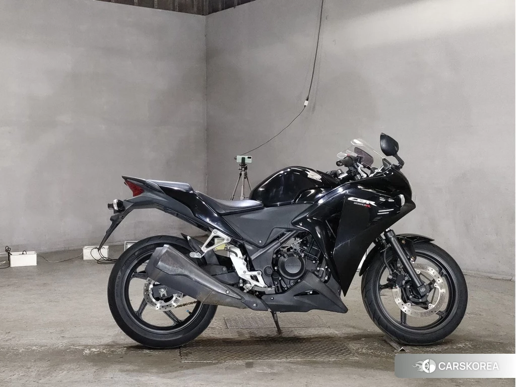 Проданный Honda CBR250R 2013 из Японии