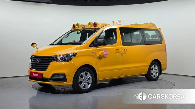 Hyundai The New Grand Starex 2018 Желтый из Кореи