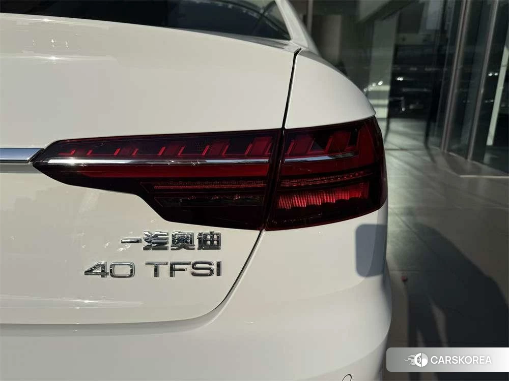 Audi A4L 2021 Белый из Китая