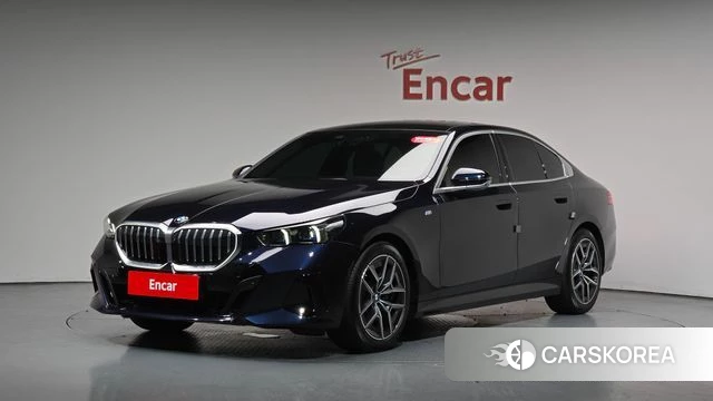 BMW 5 Series (G60) 2024 Черный из Кореи
