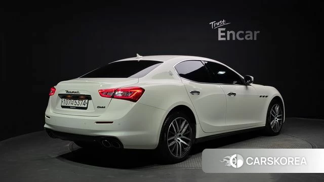 Maserati Ghibli 2019 Белый из Кореи