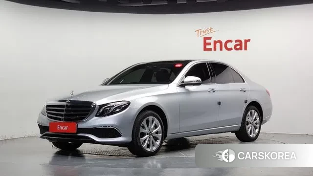 Mercedes-Benz E-Class W213 2019 Серебряный из Кореи