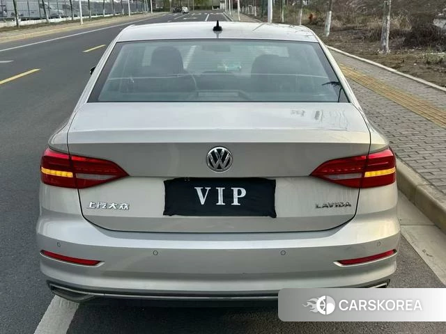 Volkswagen Lavida 2018 Шампань из Китая