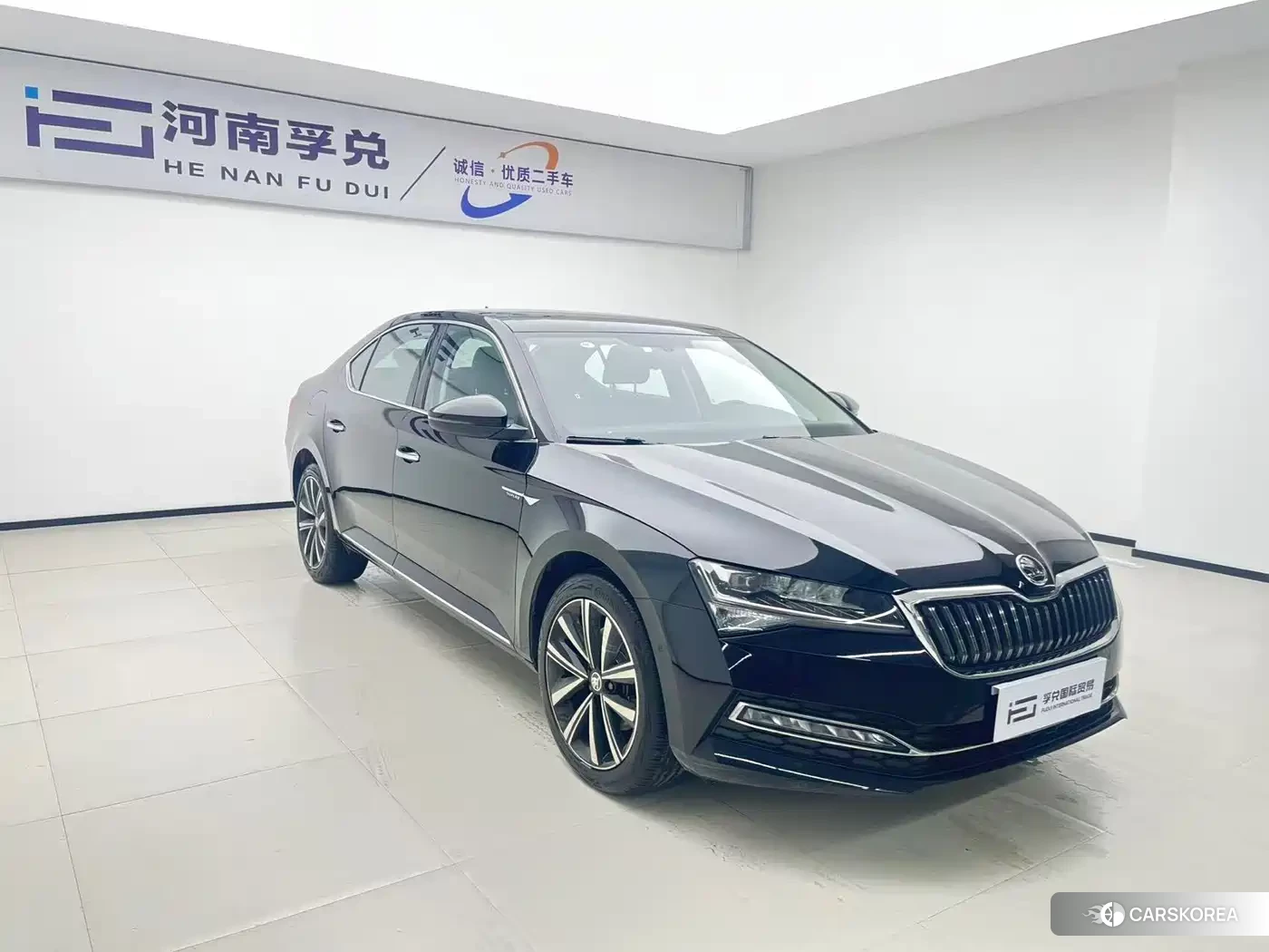 Skoda Superb 2024 Черный из Китая