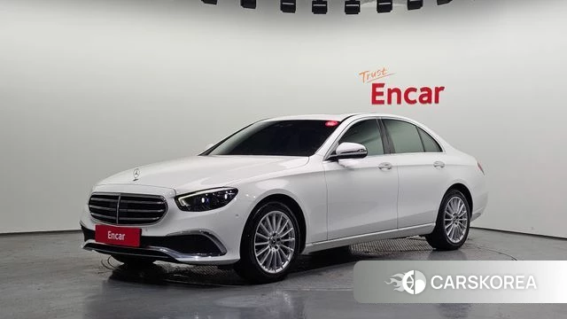 Mercedes-Benz E-Class W213 2021 Белый из Кореи