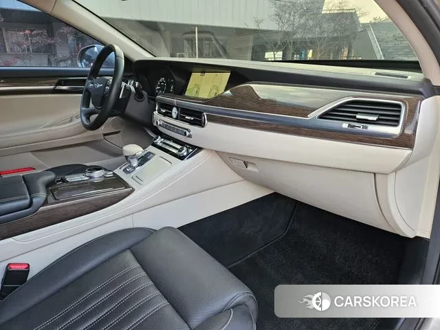 Genesis G90 2019 Песочный из Кореи