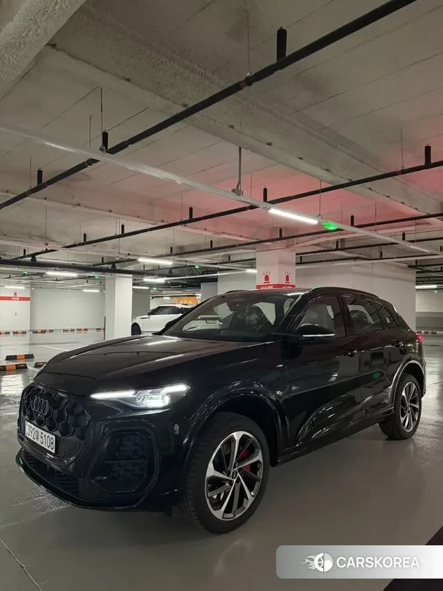 Audi Q5 (80A) 2025 Черный из Кореи