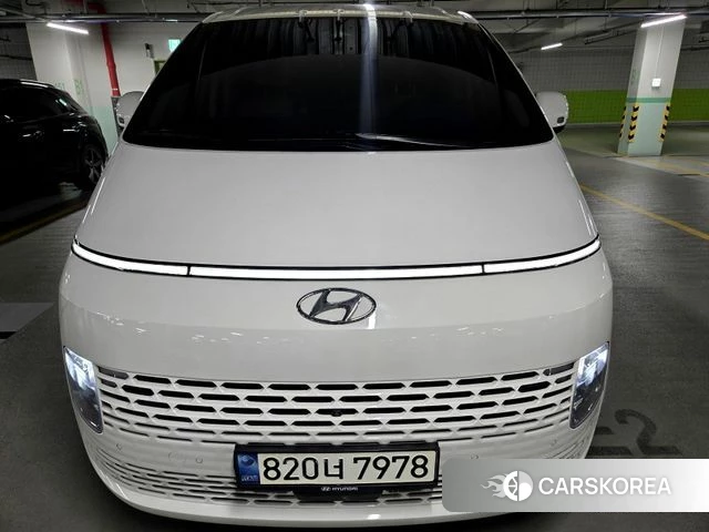 Hyundai Staria 2022 Белый из Кореи
