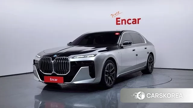 BMW 7 Series (G70) 2024 Черный из Кореи