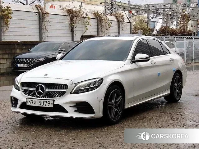 Mercedes-Benz C-Class W205 2019 Белый из Кореи