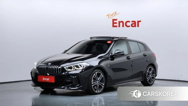 BMW 1 Series (F40) 2023 Черный из Кореи
