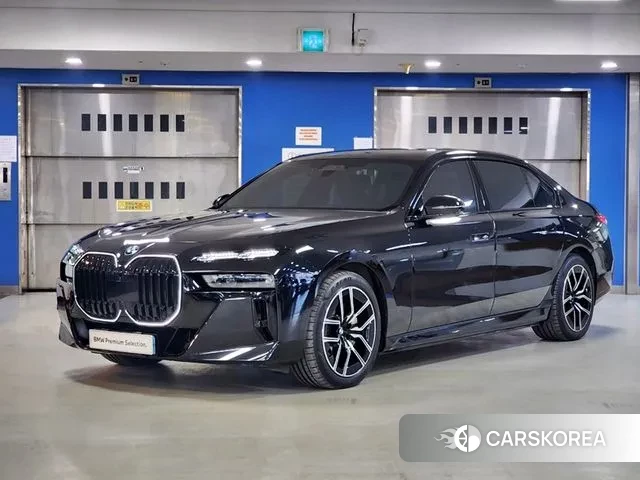 BMW i7 (G70) 2023 Черный из Кореи