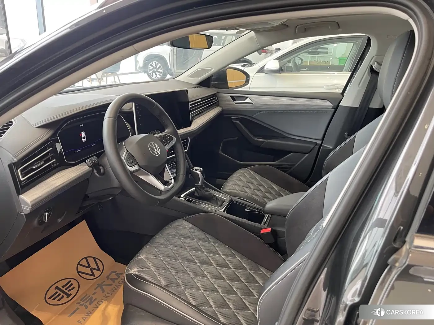 Volkswagen Sagitar 2024 Черный из Китая