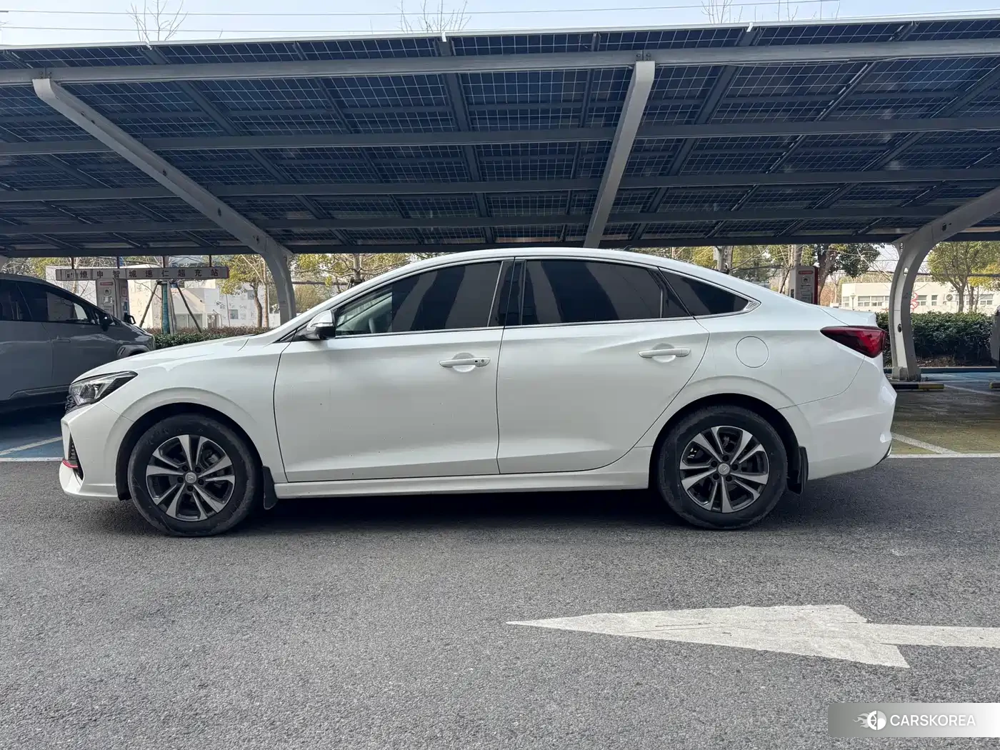 Chang'an Yidong 2023 Белый из Китая