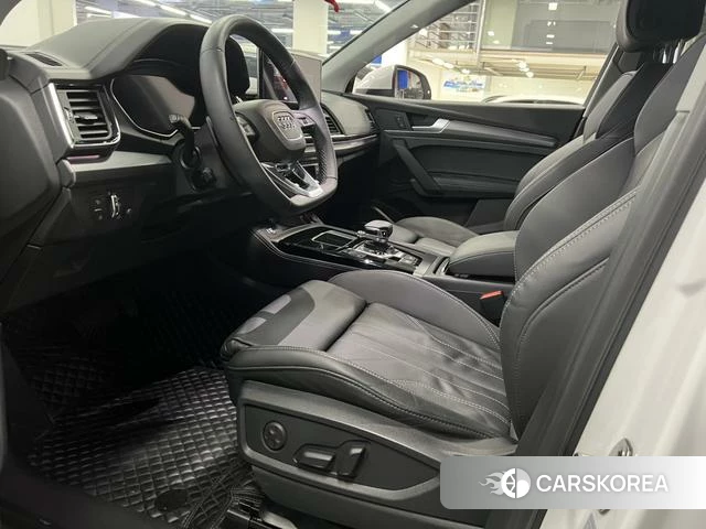 Audi Q5L 2023 Белый из Китая