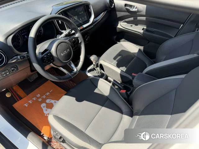 Kia Yi Ran 2022 Белый из Китая